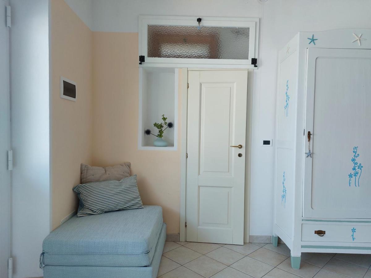 Una Finestra Sul Mare Monolocale Apartment Bergeggi Exterior photo