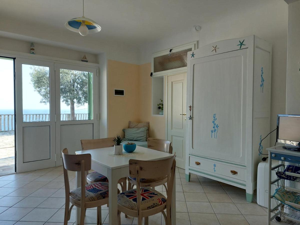 Una Finestra Sul Mare Monolocale Apartment Bergeggi Exterior photo